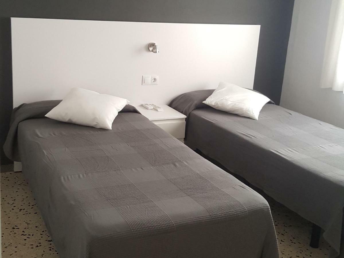Hostal Can Joanet Cambrils Exterior foto